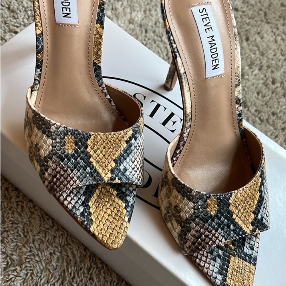 Steve Madden Snake-Print Yellow Black Open-Toe Stiletto Heels - Picture 1 of 5